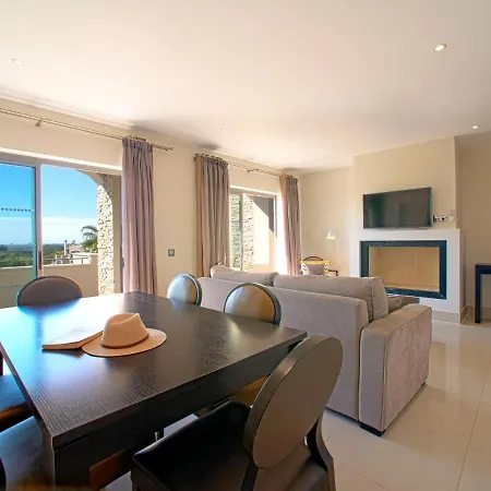 Pine Hills Coral By Interhome * Vilamoura