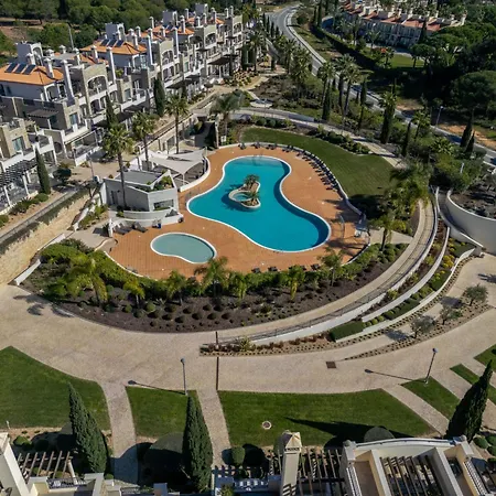 Apartment Pine Hills Coral By Interhome